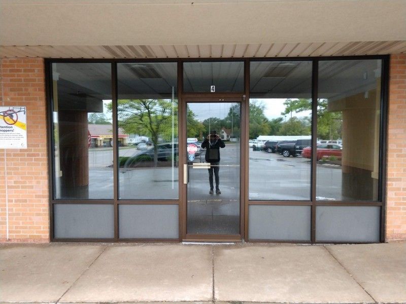 STERLING BAZAAR: 3311 N Sterling Ave, Peoria, IL 61604